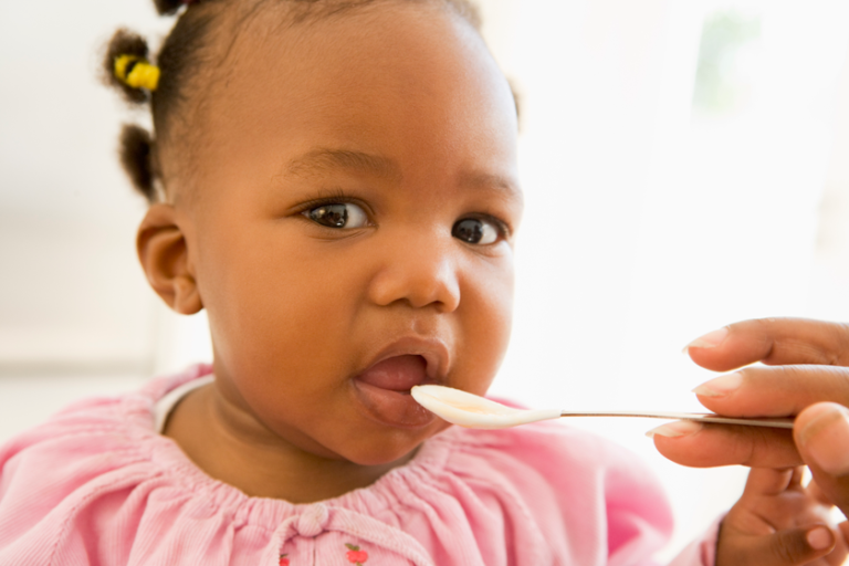 When Should Babies Start Eating Solid Food