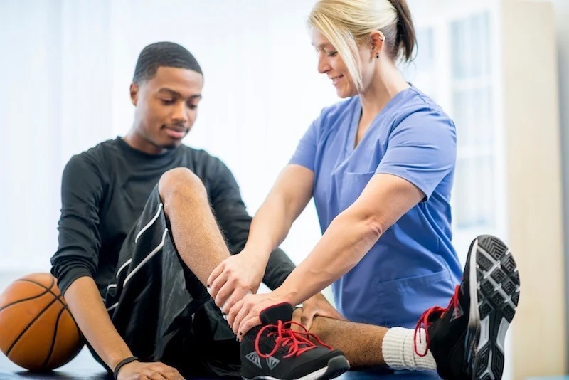 How Orthopedic Specialists Approach Sports Injury Management
