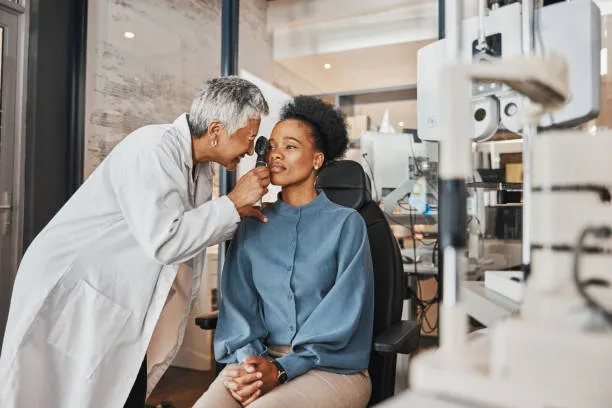 Choosing Between Contact Lenses and Laser Vision Correction