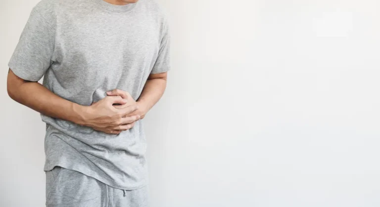 Signs You May Need to See a Hernia Repair Surgeon